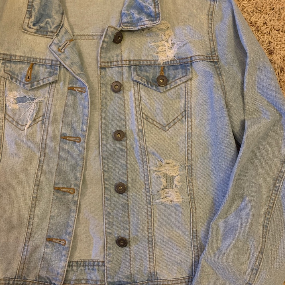 Jean jacket - Picture 2 of 4